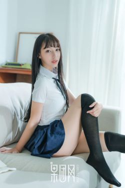 juliaann女医生在办公室